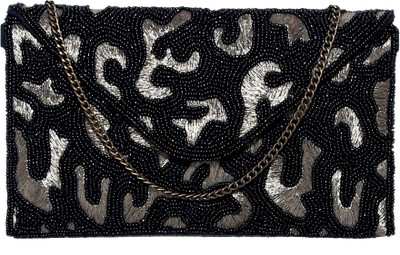 

Diwaah Party Black Clutch