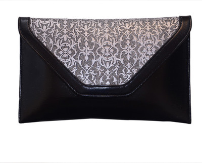 

The Trendy Casual Black Clutch