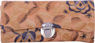 

Exotique Casual Tan Clutch