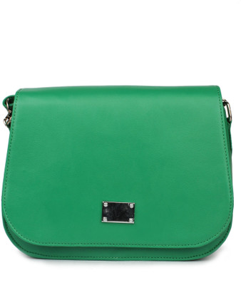 

2B Collection Party Green Clutch