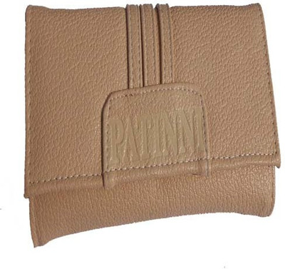 

MMS Formal White Clutch
