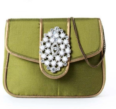 66% OFF on Favola Casual Green Clutch 66% OFF on Favola Casual Green Clutch
