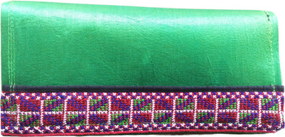

Minky's Decor Casual Green Clutch