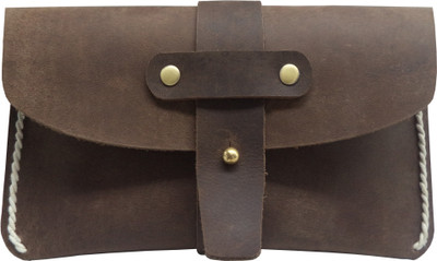 

Romari Brown Clutch