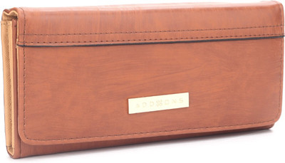 

Addons Casual Brown Clutch