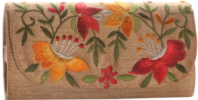 

Soulful Threads Party Beige Clutch