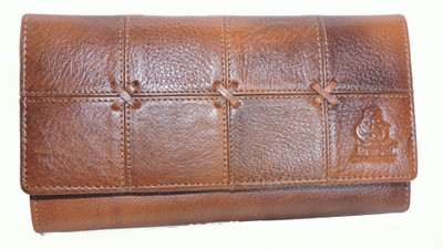 

Pranjali Leather Party Tan Clutch