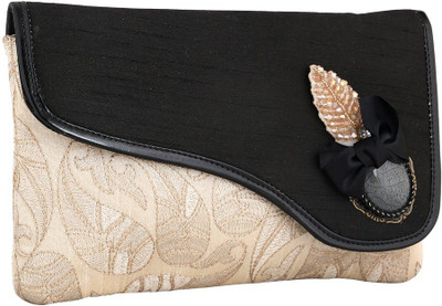 

Sukkhi Party Multicolor Clutch