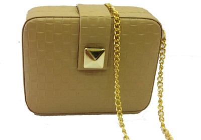 

The Peacock Plum Casual, Party Beige Clutch