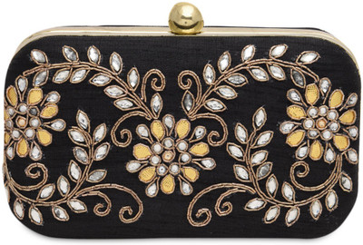 

Uptown Party Black Clutch