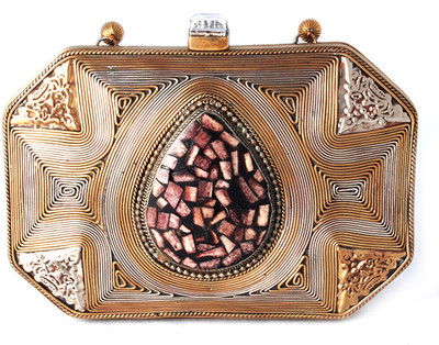 61% OFF on Saisha Casual Gold Clutch 61% OFF on Saisha Casual Gold Clutch