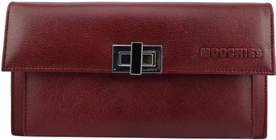 

Moochies Formal Maroon Clutch