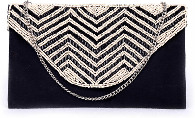 Diwaah Party Black Clutch