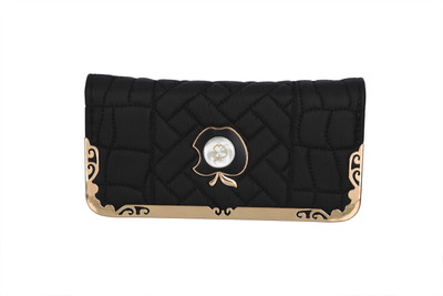 

TT Casual Black Clutch