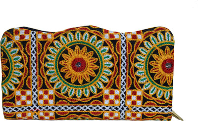 

5elementz Casual Multicolor Clutch