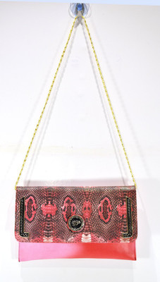

Moochies Casual Pink Clutch