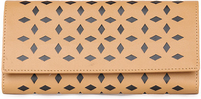 

Roseberries Casual Beige Clutch