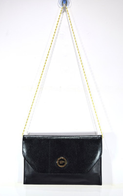 

Moochies Casual Black Clutch