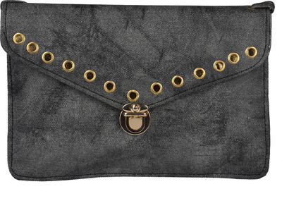 

Priya Shop Party Black Clutch