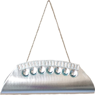 

Goldeno Party Silver Clutch