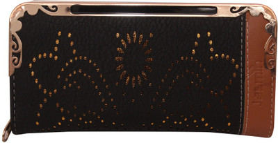 The Trendy Casual Black Clutch