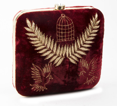 

Ruhmet Casual Maroon Clutch