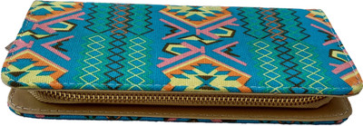 

Trendy Nuts Casual Multicolor Clutch