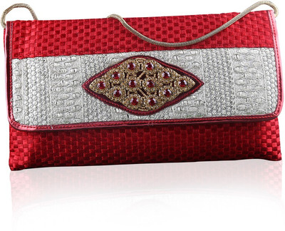

Variation Party Red, Silver Clutch