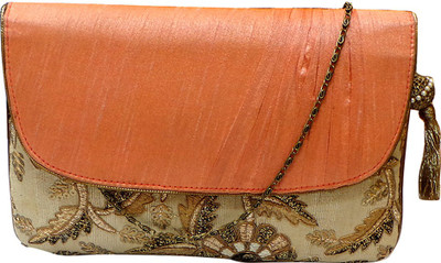 

Bhamini Party Pink Clutch
