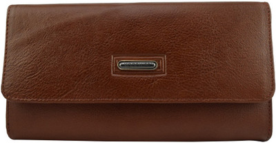 

Moochies Formal Tan Clutch