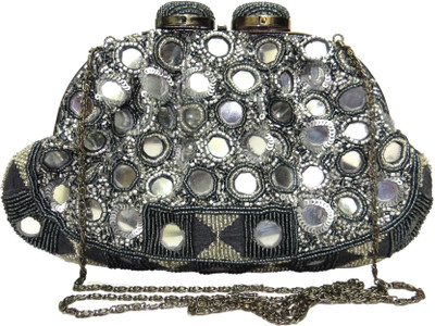 

Kawaii Casual Silver Clutch