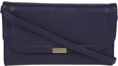 

Only Casual Blue Clutch