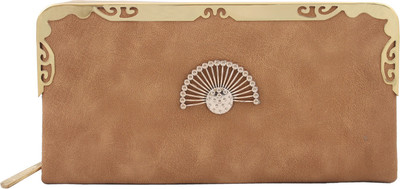

MTE Party Beige Clutch