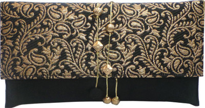 

Bhamini Party Black Clutch