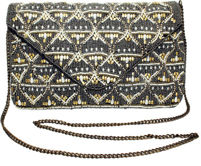 

Tiara Casual Black Clutch