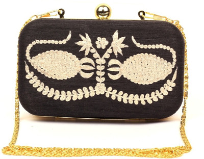 

Hepburnette Party Black Clutch
