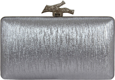 

PamperVille Party Silver Clutch