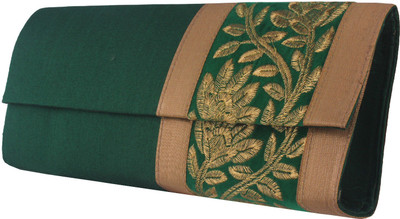

Mela Casual Green Clutch
