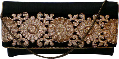

Bhamini Party Black Clutch