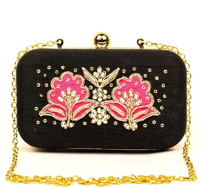 

Hepburnette Party Black Clutch