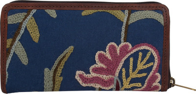 

The Decor Mart Casual Blue Clutch