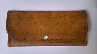 

Arya Brown Clutch
