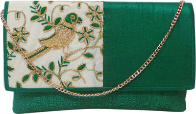 

Bhamini Party Green Clutch