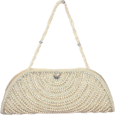 

Freddys Party White Clutch