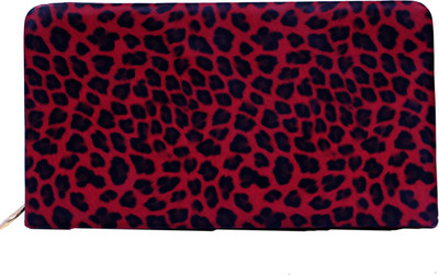 

Zasmina Casual Maroon Clutch