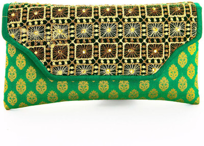 

LadyBugBag Casual Green Clutch