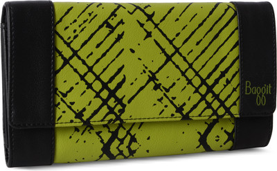 

Baggit Casual Green Clutch