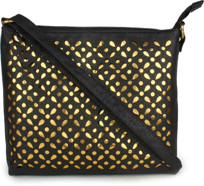 

Omnesta Casual Black Clutch
