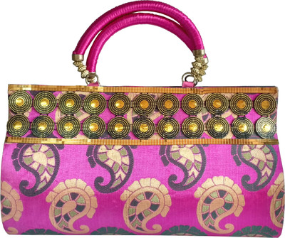 

Feliza Casual Pink Clutch