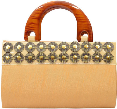 

Kolapuri Center Casual Gold Clutch